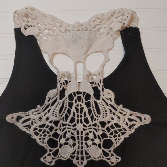 Crochet Skull tank - Picture 2 of 4